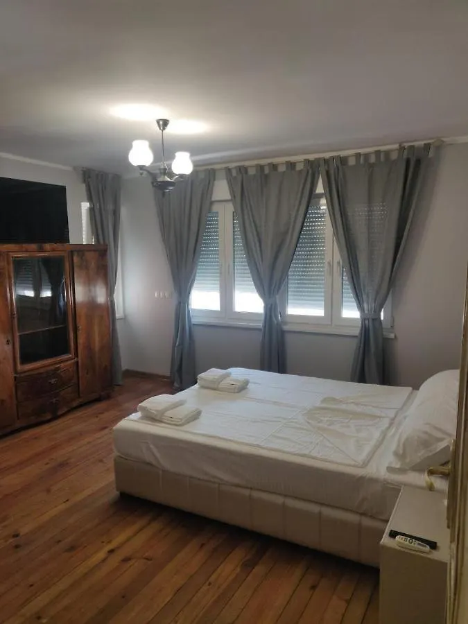 Vintage Art 3 Apartment Burgas 0*,