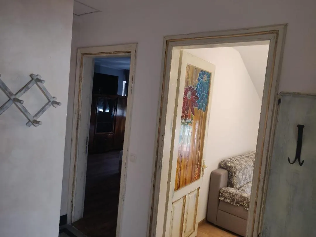 Vintage Art 3 Apartment Burgas