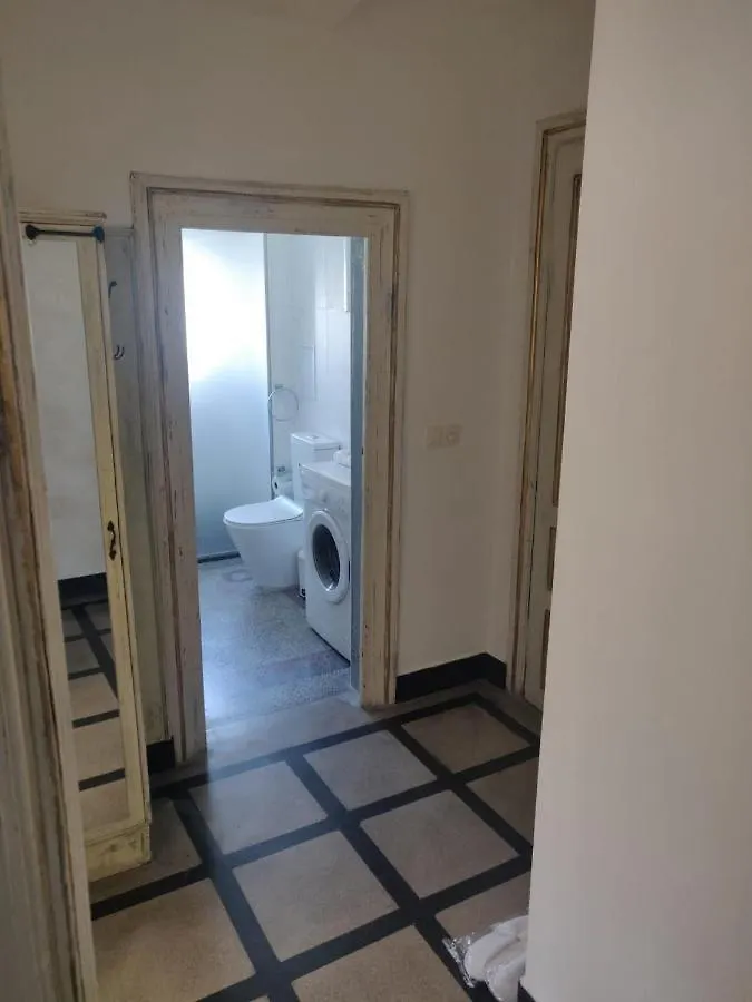 Vintage Art 3 Apartment Burgas